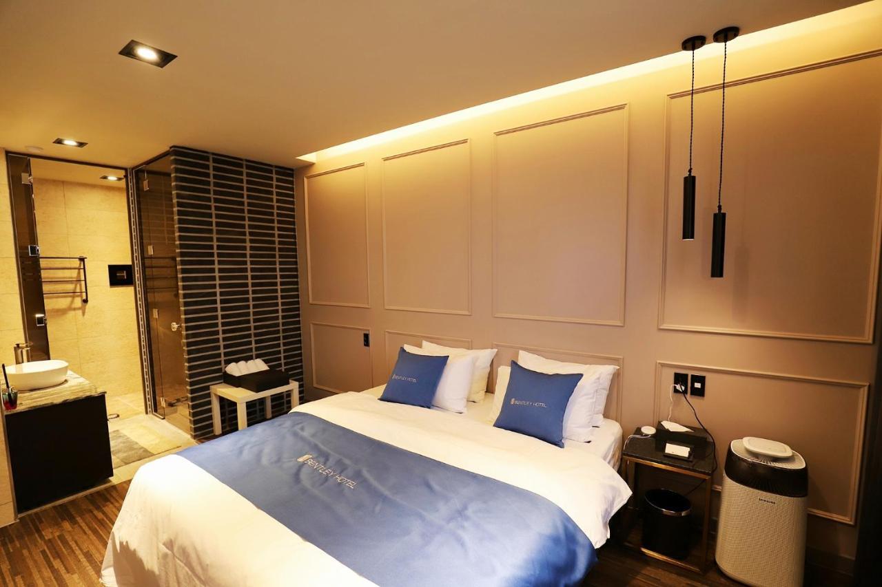 ชุนชอน โฮเต็ล เบนท์ลีย์ Hotel ภายนอก รูปภาพ