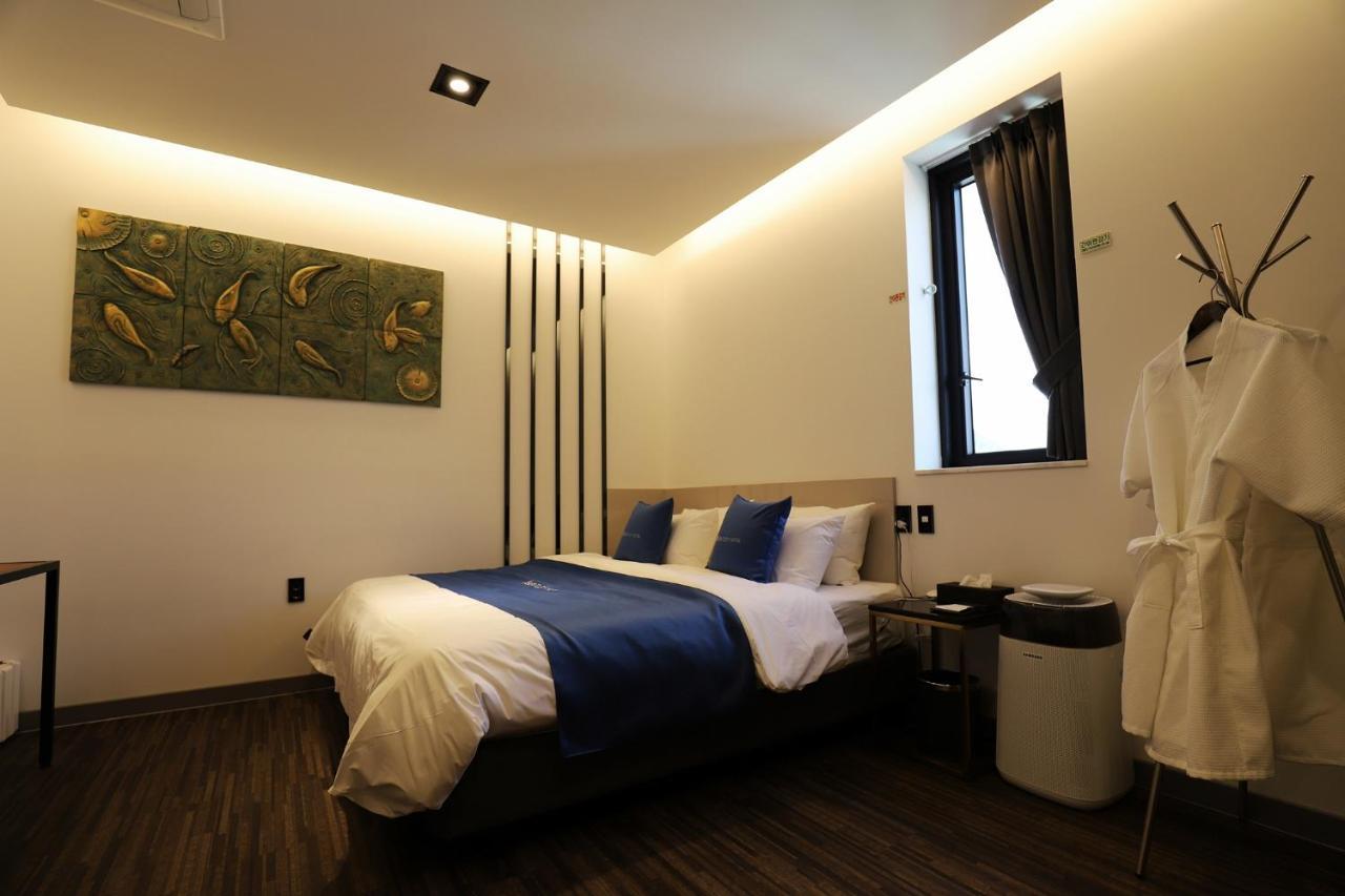 ชุนชอน โฮเต็ล เบนท์ลีย์ Hotel ภายนอก รูปภาพ