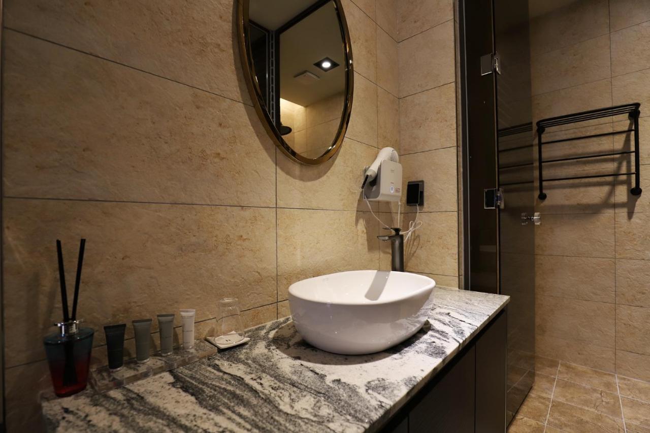 ชุนชอน โฮเต็ล เบนท์ลีย์ Hotel ภายนอก รูปภาพ