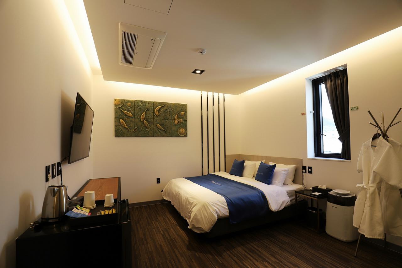 ชุนชอน โฮเต็ล เบนท์ลีย์ Hotel ภายนอก รูปภาพ