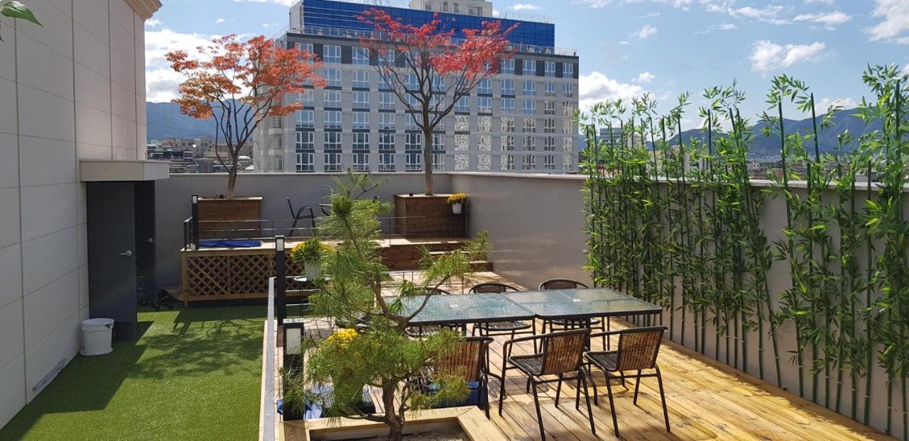 ชุนชอน โฮเต็ล เบนท์ลีย์ Hotel ภายนอก รูปภาพ