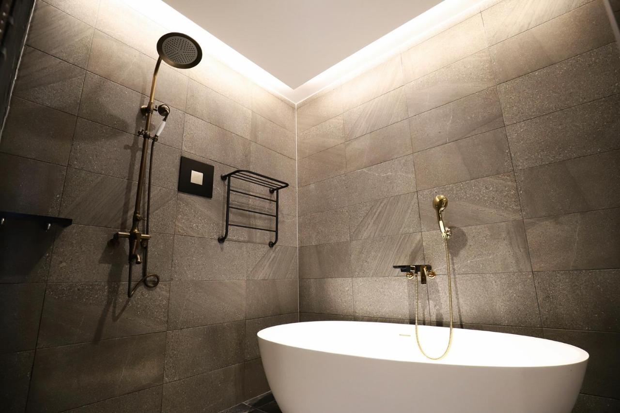 ชุนชอน โฮเต็ล เบนท์ลีย์ Hotel ภายนอก รูปภาพ